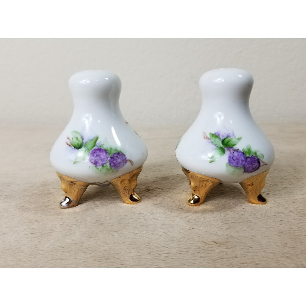 Salt & Pepper Shakers Footed 3" Porcelain White Gold 1984 Purple Flower x2 Vtg